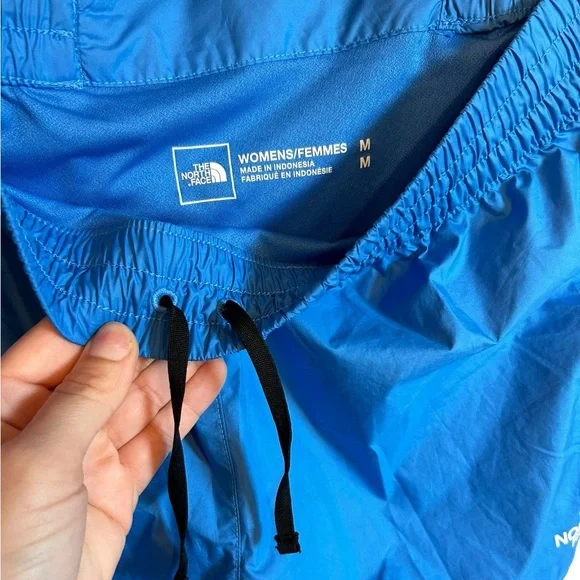 The North Face Limitless Run Short Womens - Optic Blue Size Medium/Regular - Picture 6 of 8